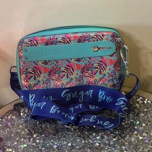 NWOT Izzy & Liv Brown Sugar crossbody.